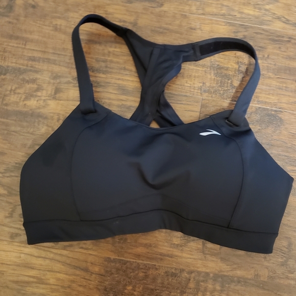 Brooks Other - Brooks Juno sports bra